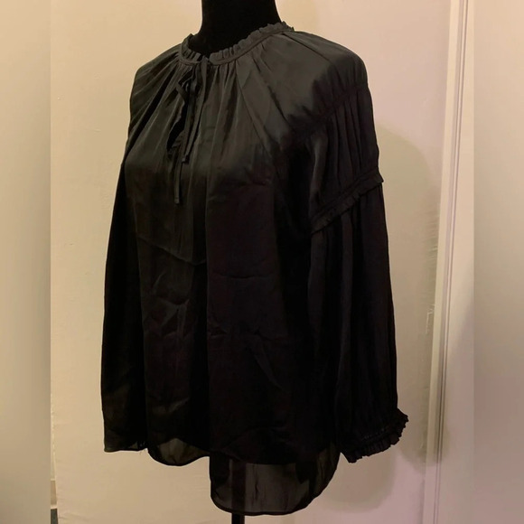 GAP Tie Front Ruffle‎ Top in Zen True Black - Picture 2 of 8